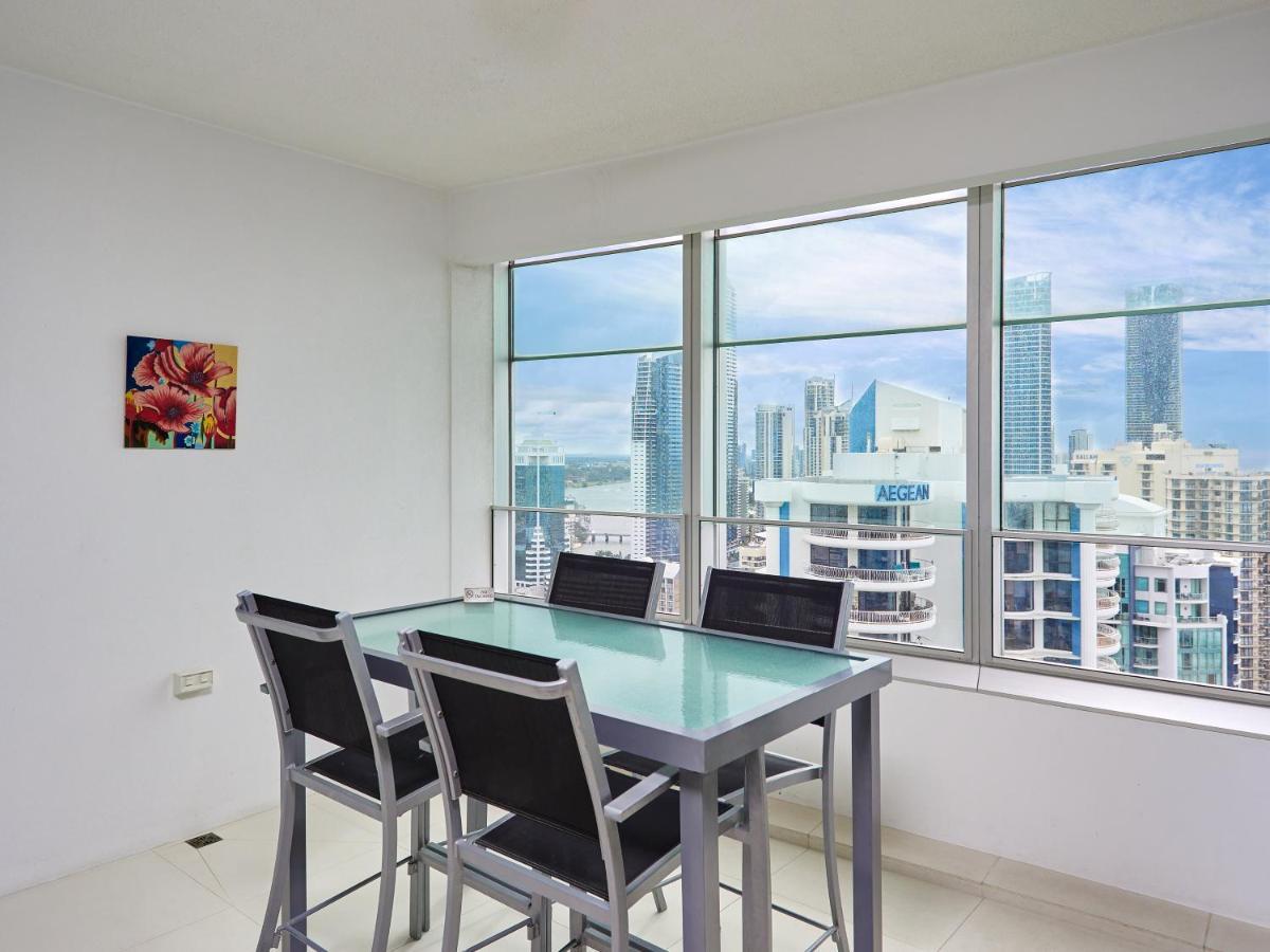 Serain Residences On 9 Hamilton Avenue ゴールドコースト エクステリア 写真