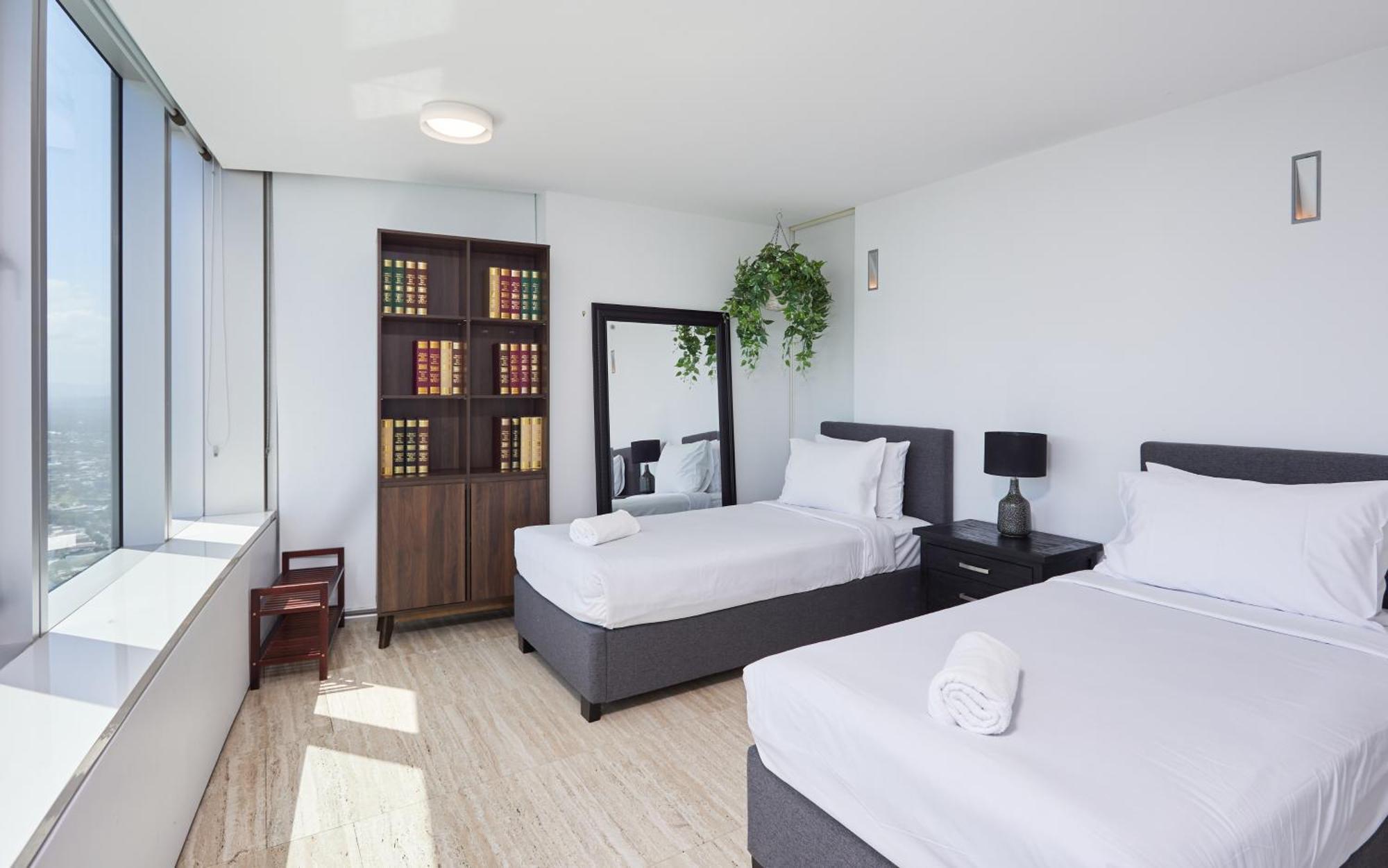 Serain Residences On 9 Hamilton Avenue ゴールドコースト エクステリア 写真